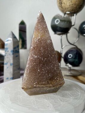 Druzy Diamond Agate Tower from Brazil DDA5